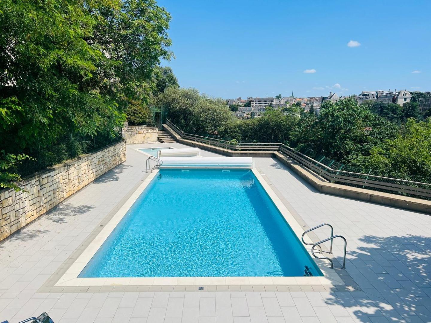 Le Retro - Splendide Appartement Poitiers Exteriör bild